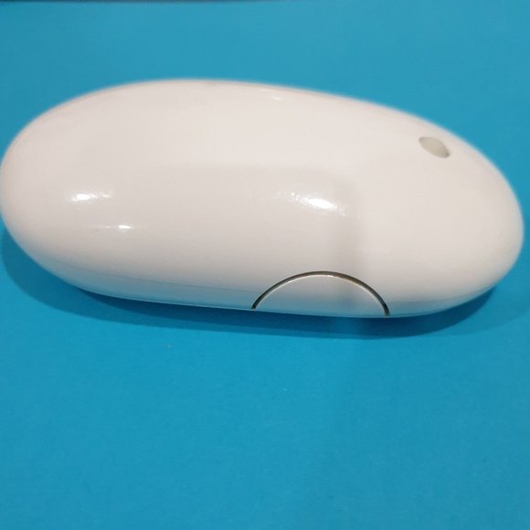 Apple Wireless Mouse Model A1197 - Picture 4 of 5
